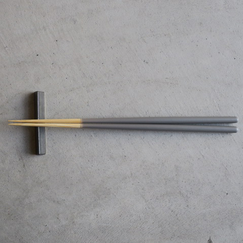 復古筷子托 黑色｜美濃燒