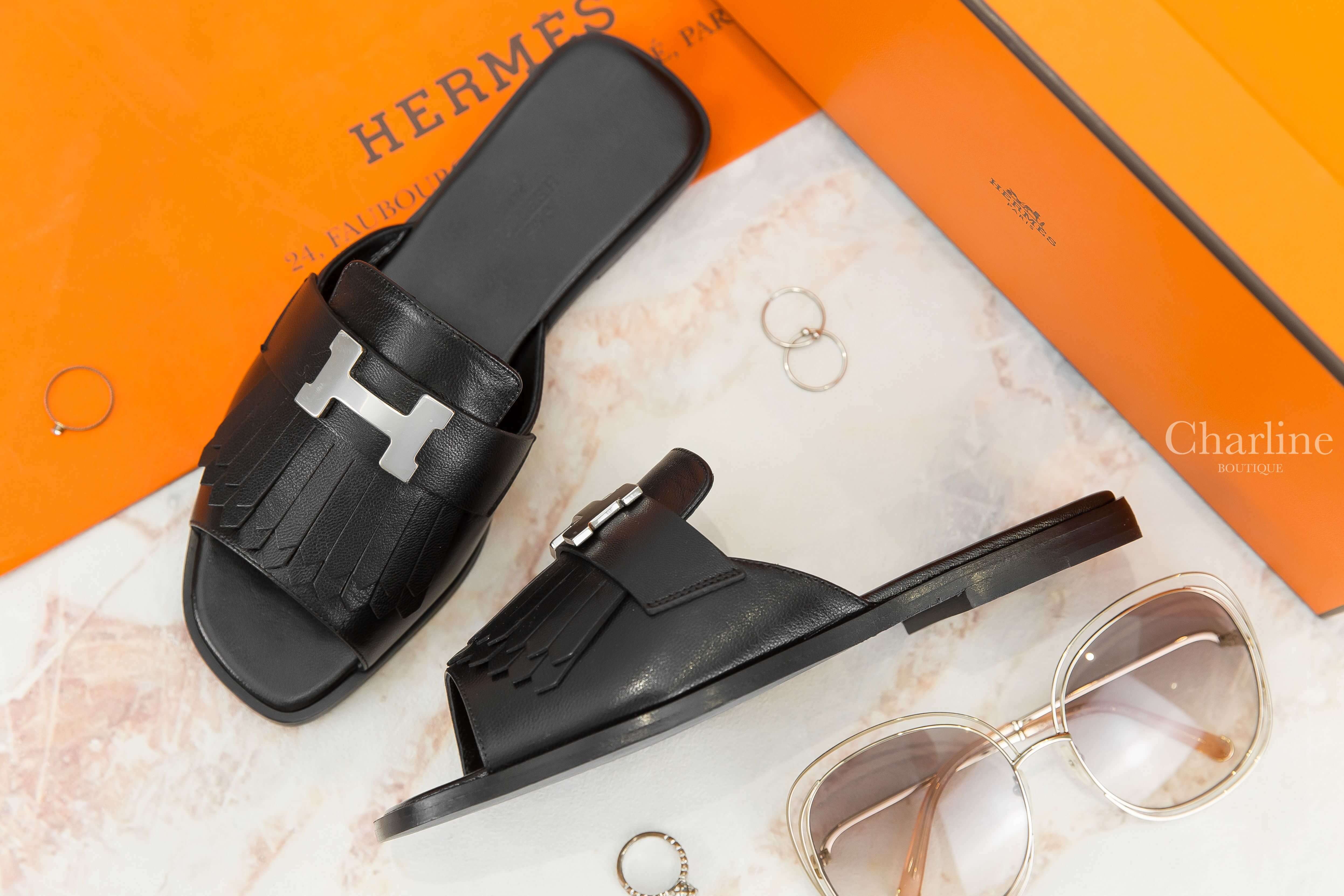 Hermès Auteuil Sandal 黑色銀釦H流蘇小牛皮平底拖鞋-Charline Boutique 精品代購