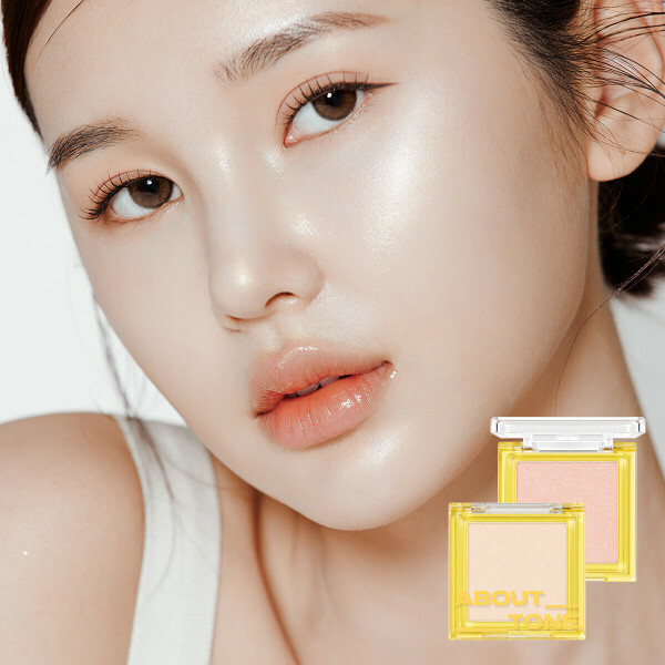 ABOUT TONE On Me Highlighter