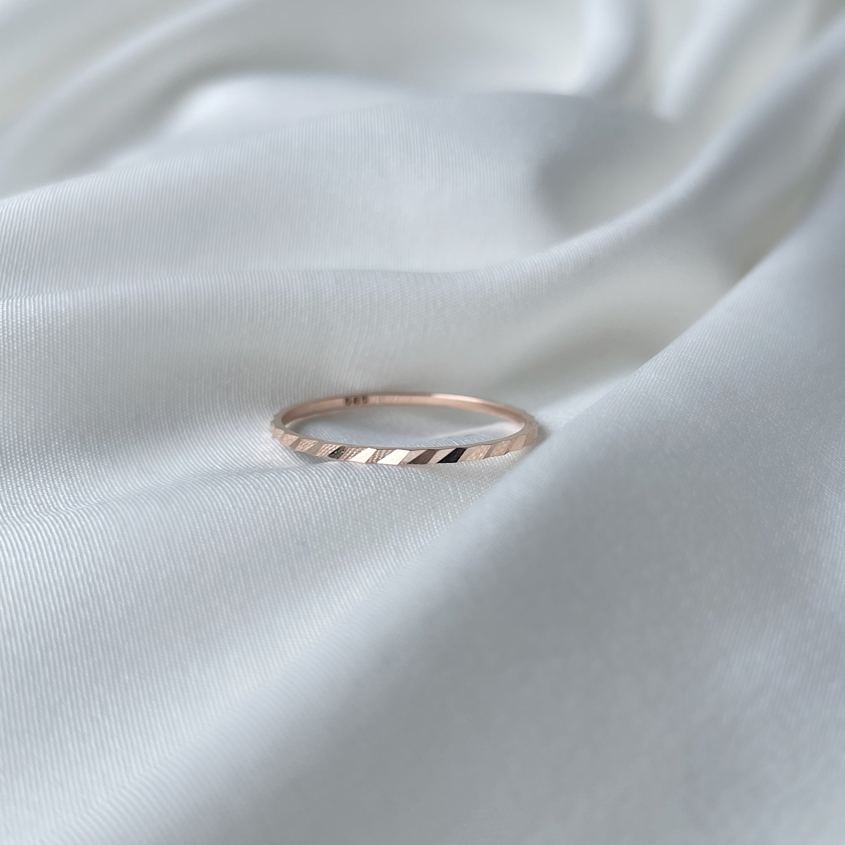 14K斜紋切割線戒