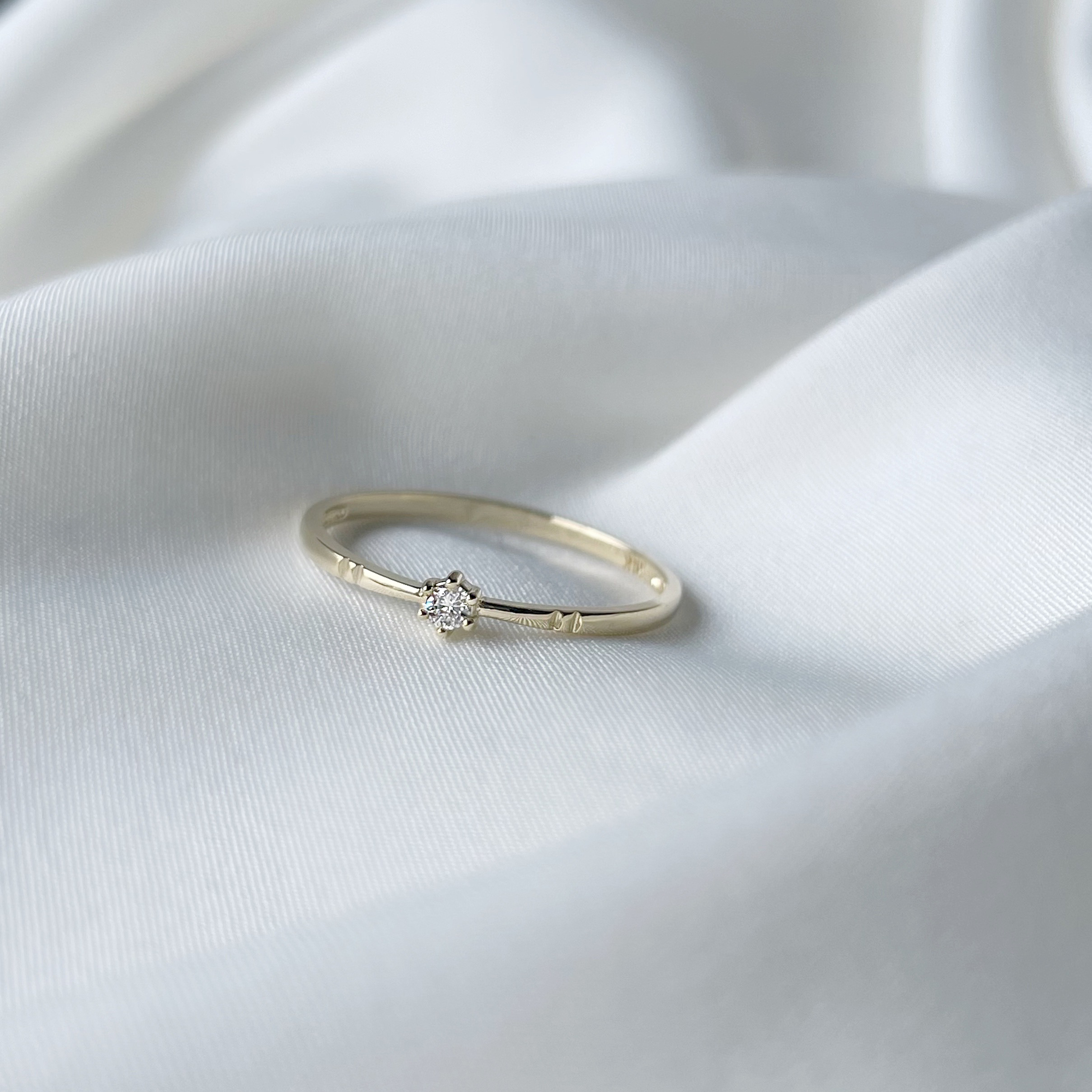 14K六爪真鑽刻紋戒指