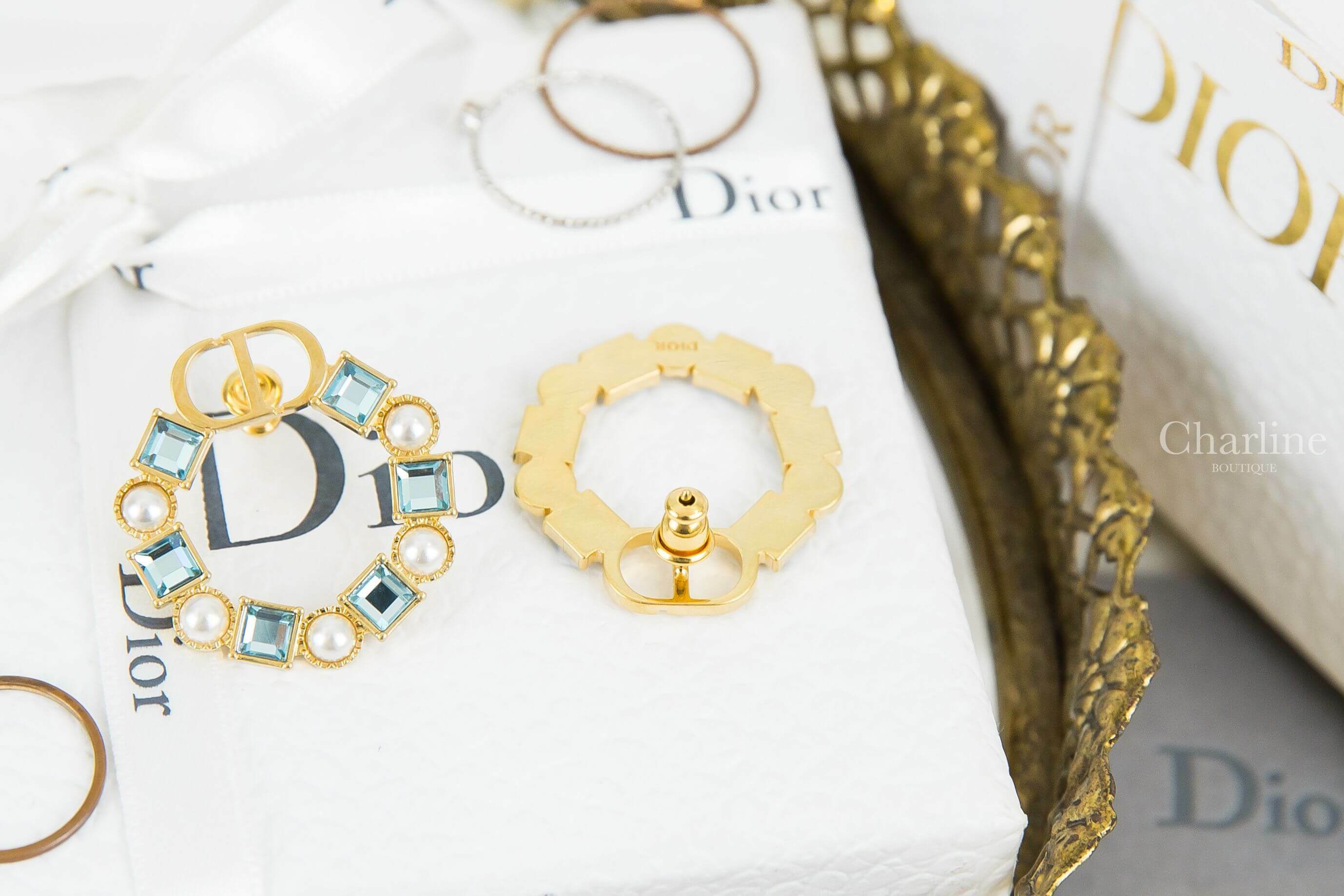 Dior Petit CD Earrings 金色CD白色珍珠淺藍色水晶圓形耳環-Charline Boutique 精品代購