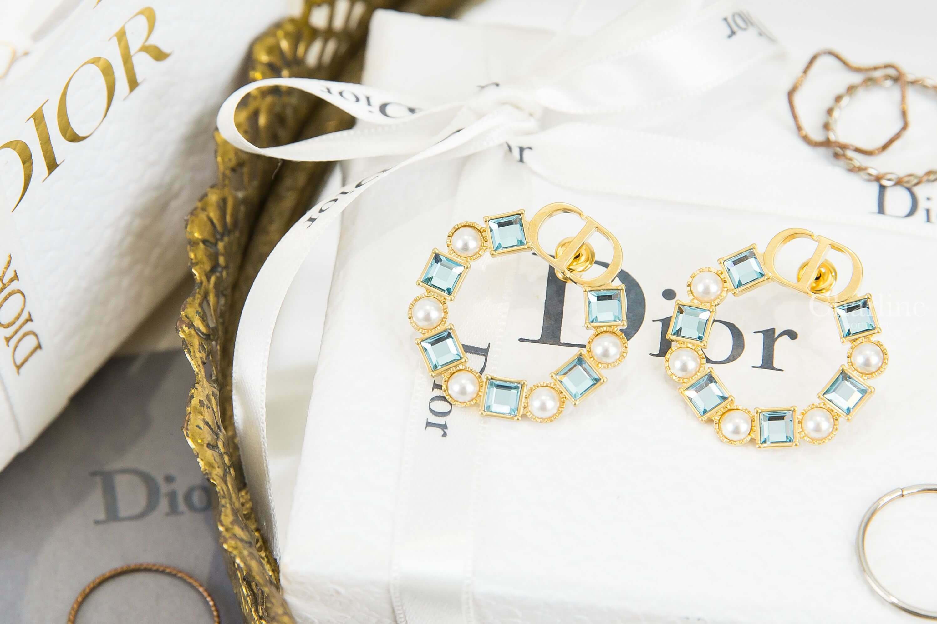 Dior Petit CD Earrings 金色CD白色珍珠淺藍色水晶圓形耳環-Charline Boutique 精品代購