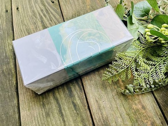 TWO寶媽咪推薦冷暖緊膚震動按摩導入儀，全臉保養事半功倍。