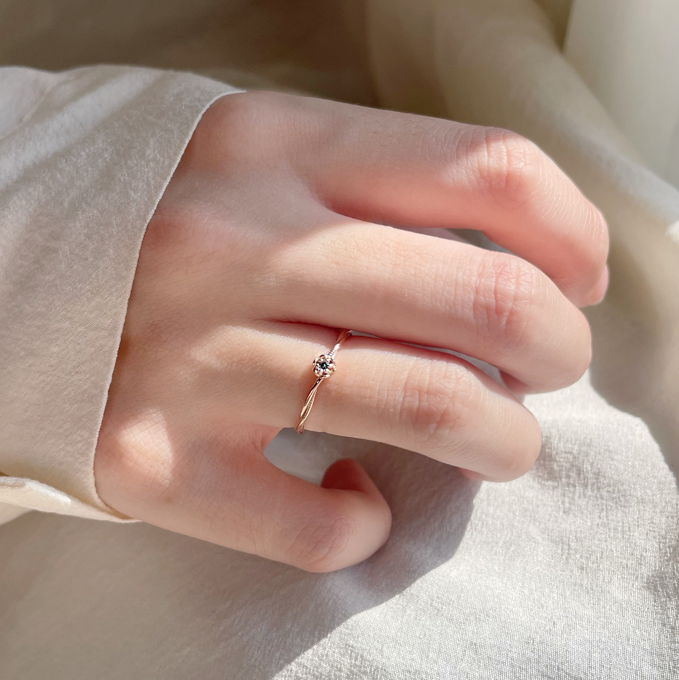 14K梔子花藍鑽戒指