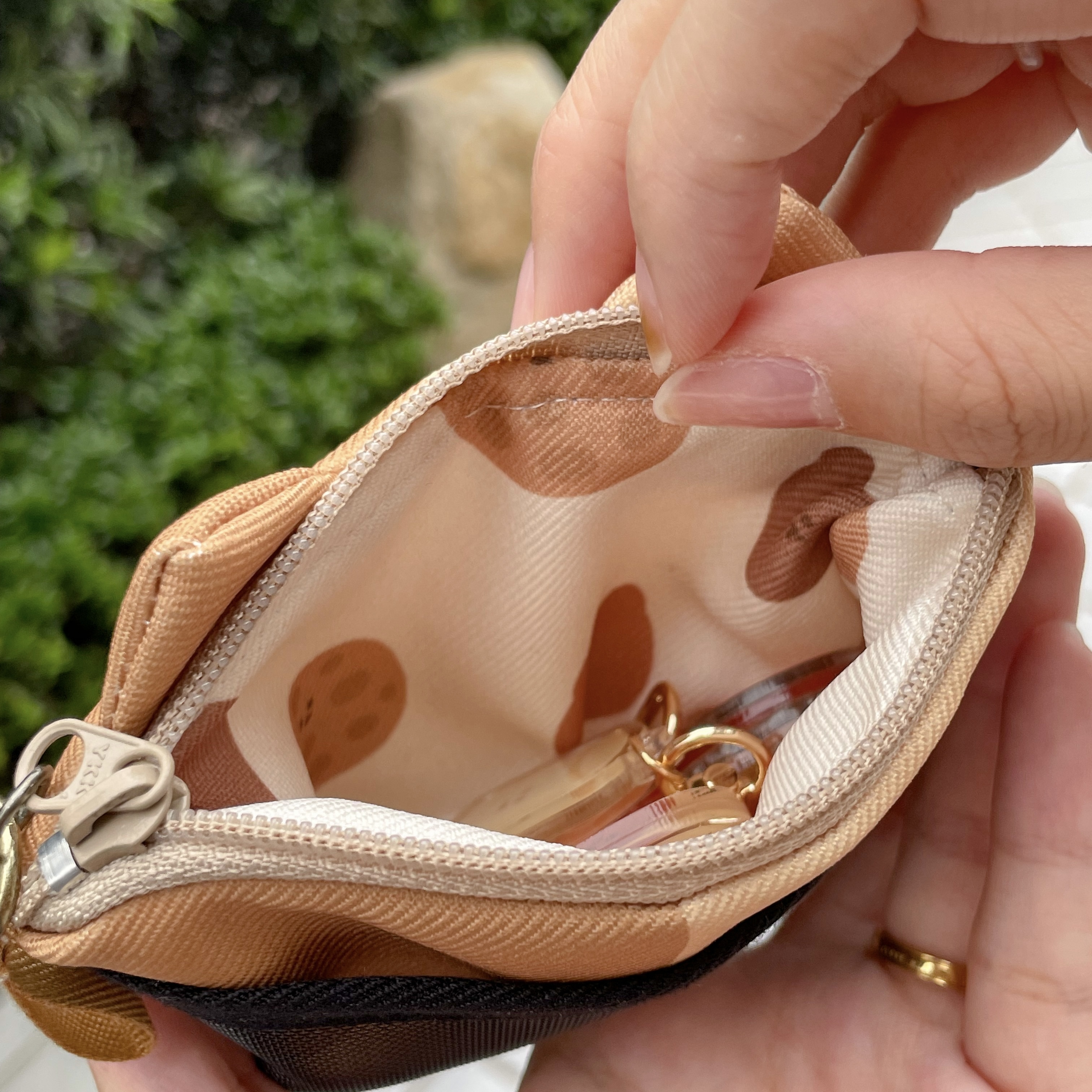 【慢慢挑 x annnbrownie布朗尼｜票卡夾零錢包】 牛奶貓