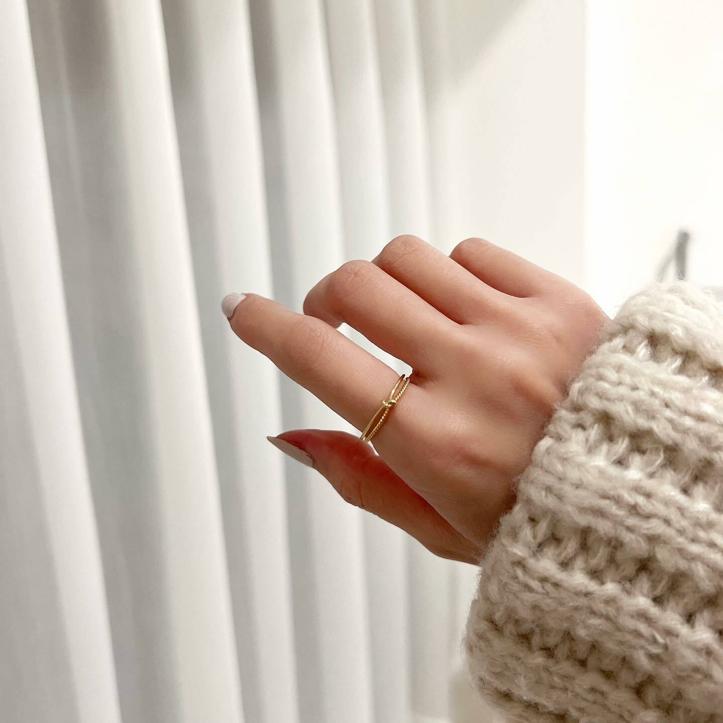 韓國極細雙條扭結戒指/尾戒。三色