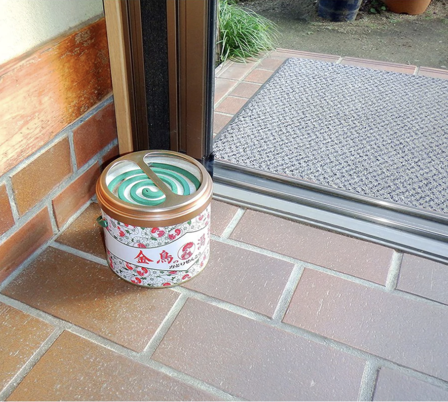 日本製金鳥の渦巻天然蚊香 (罐裝 30卷)