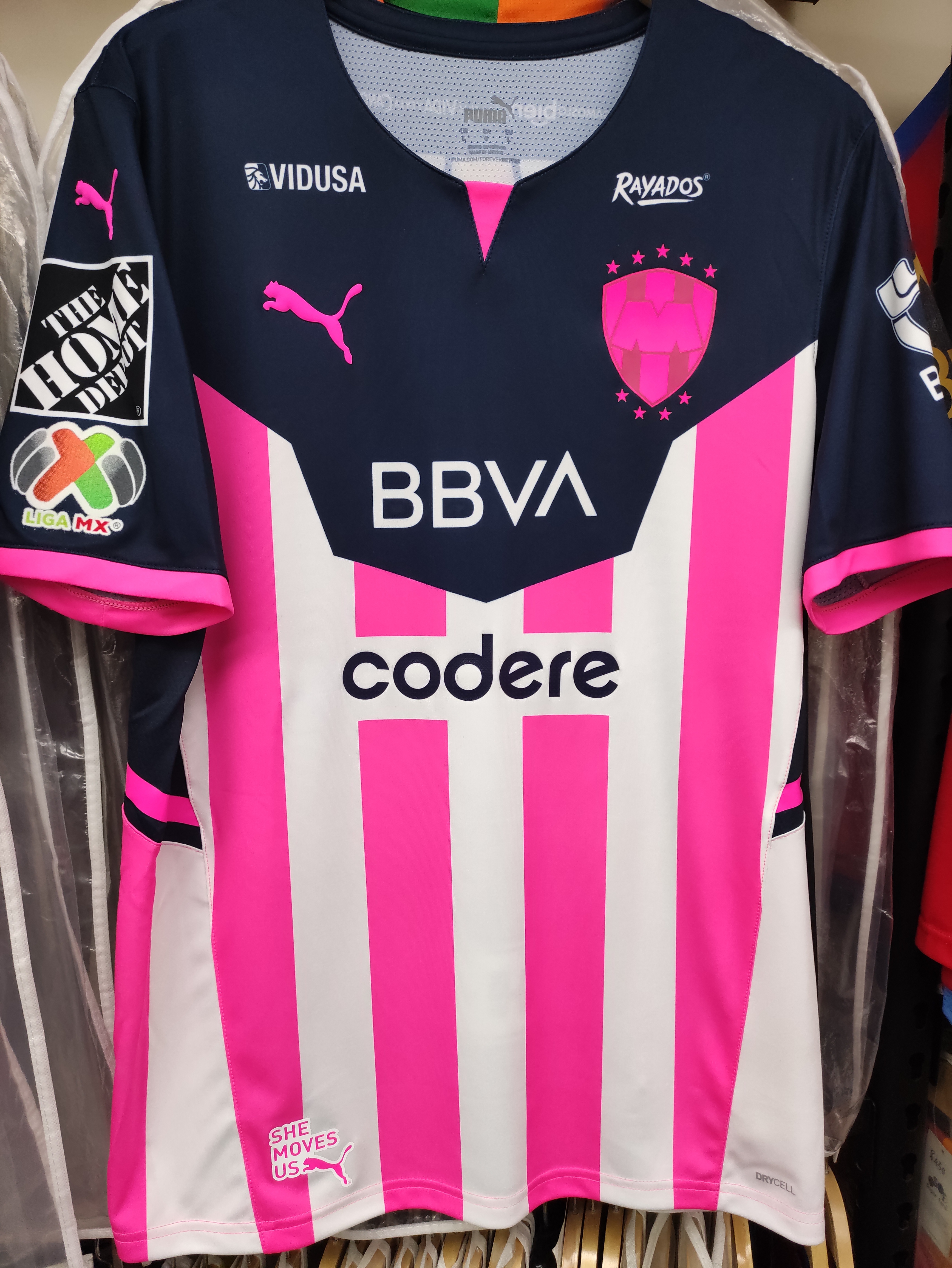 21-22蒙特雷預防乳癌特別版球員版球衣