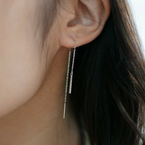 18K Diamond Bar Long Earring