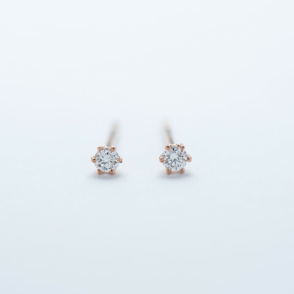 18K 0.20ct Solitaire Diamond Earring