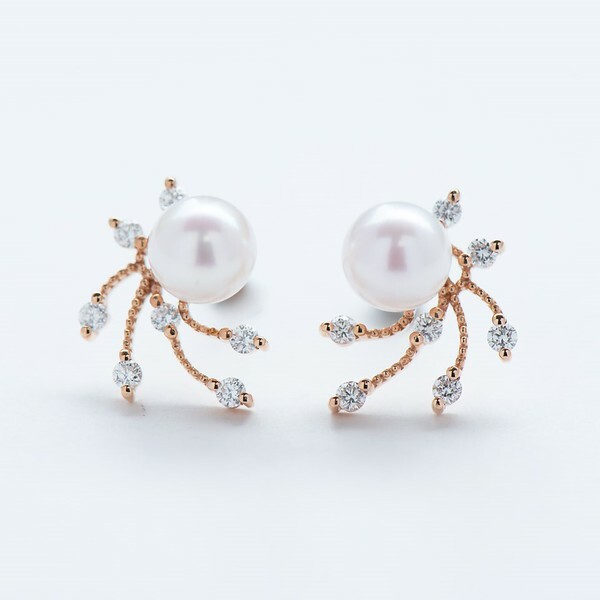 18K Gypsophila Akoya Pearl 6.5mm Diamond Earring