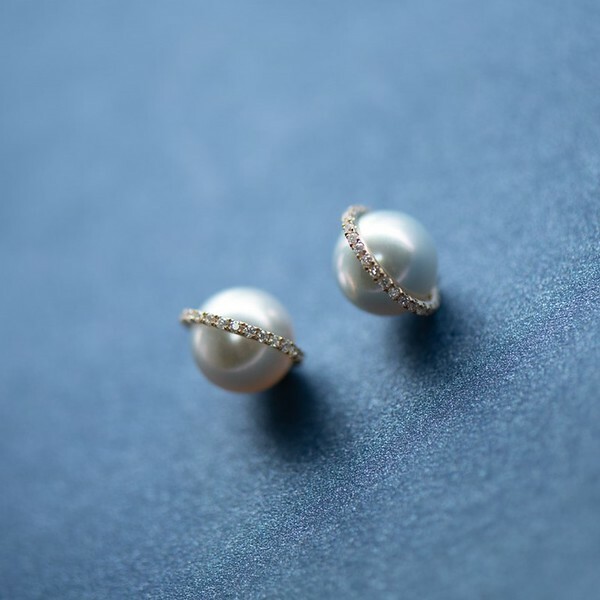 18K Space Silver Akoya Diamond Earring