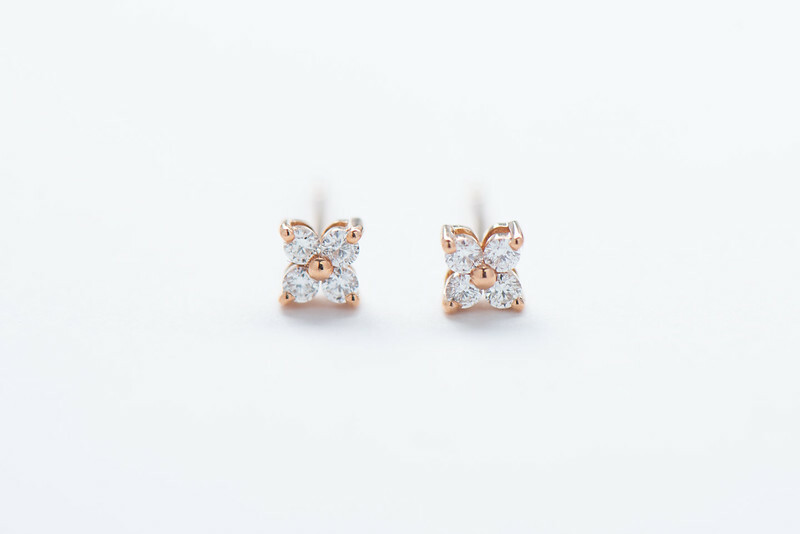 18K Lily Diamond Earring