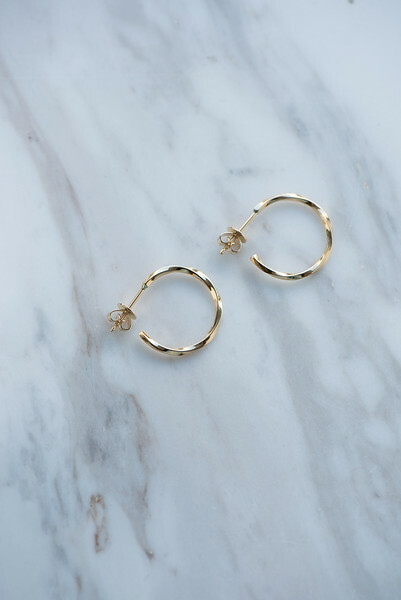 18K Twisted Hook Earring