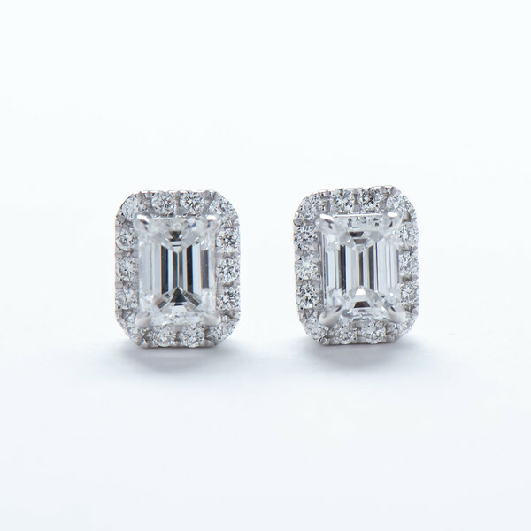 18K Emerald Cut Diamond Earring