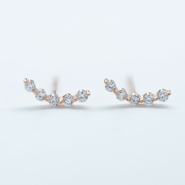 18K Smile Diamond Earring