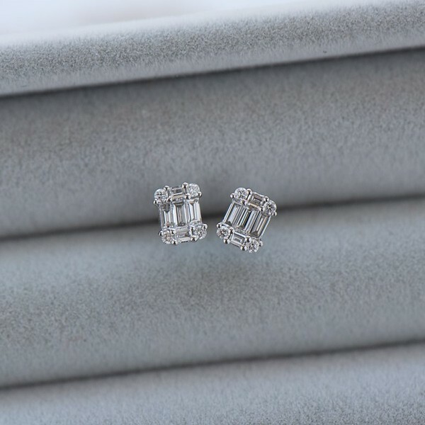 18K Diamond Earring