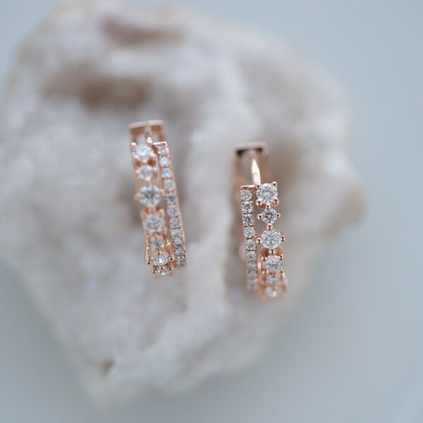 18K Diamond Earring