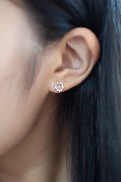 18K Twinkle Round Diamond Earring