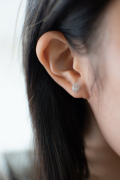 18K Halo Setting Oval Diamond Earring