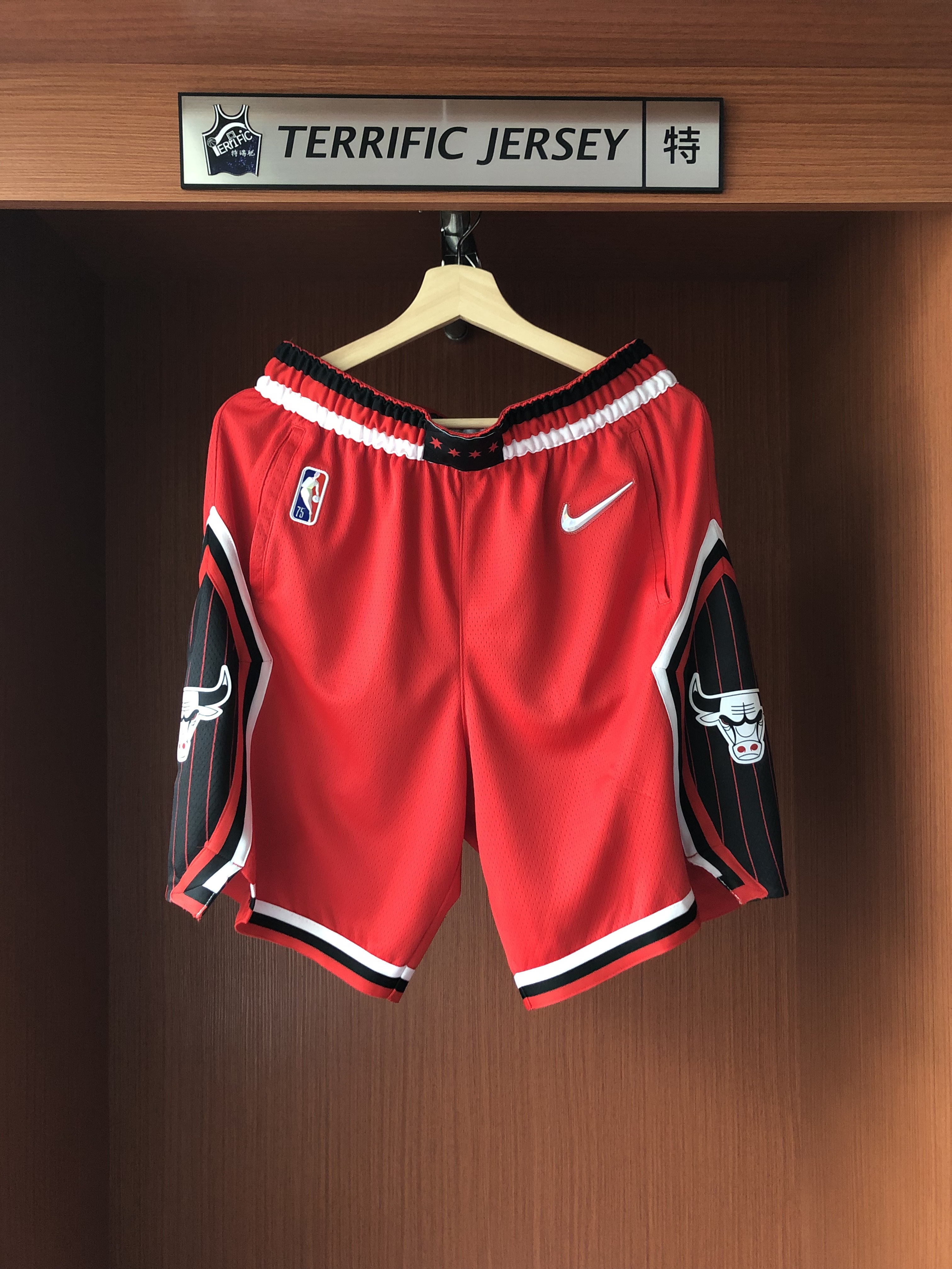 NBA球褲 Chiacago Bulls 芝加哥公牛城市球褲 75周年 City Nike Swingman Shorts 球迷版 有口袋 全新