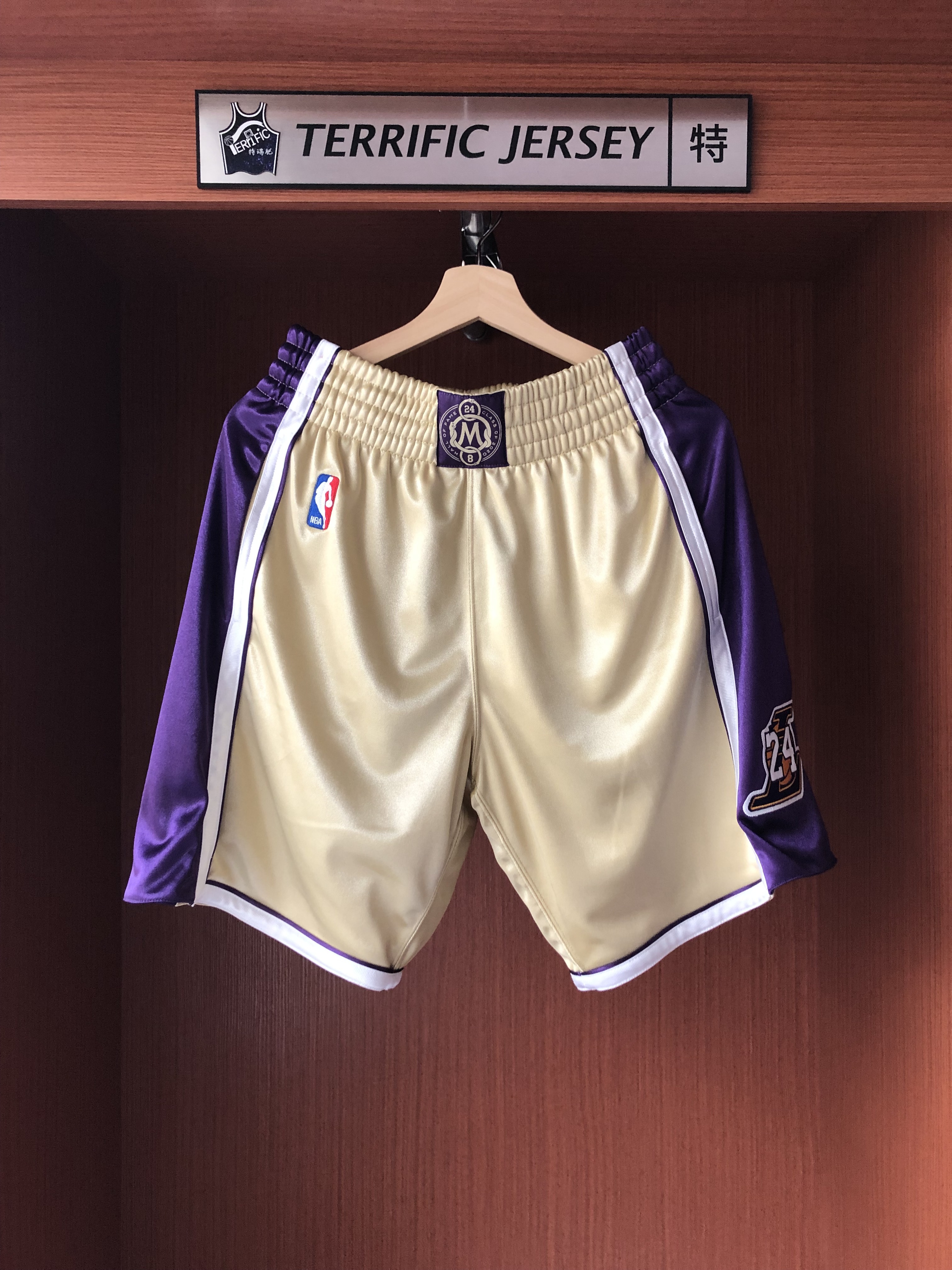 NBA球褲 Los Angeles Lakers Kobe Bryant 洛杉磯湖人 名人堂金 球褲 96-16金 M&N Authentic Shorts 球員版 有口袋 全新