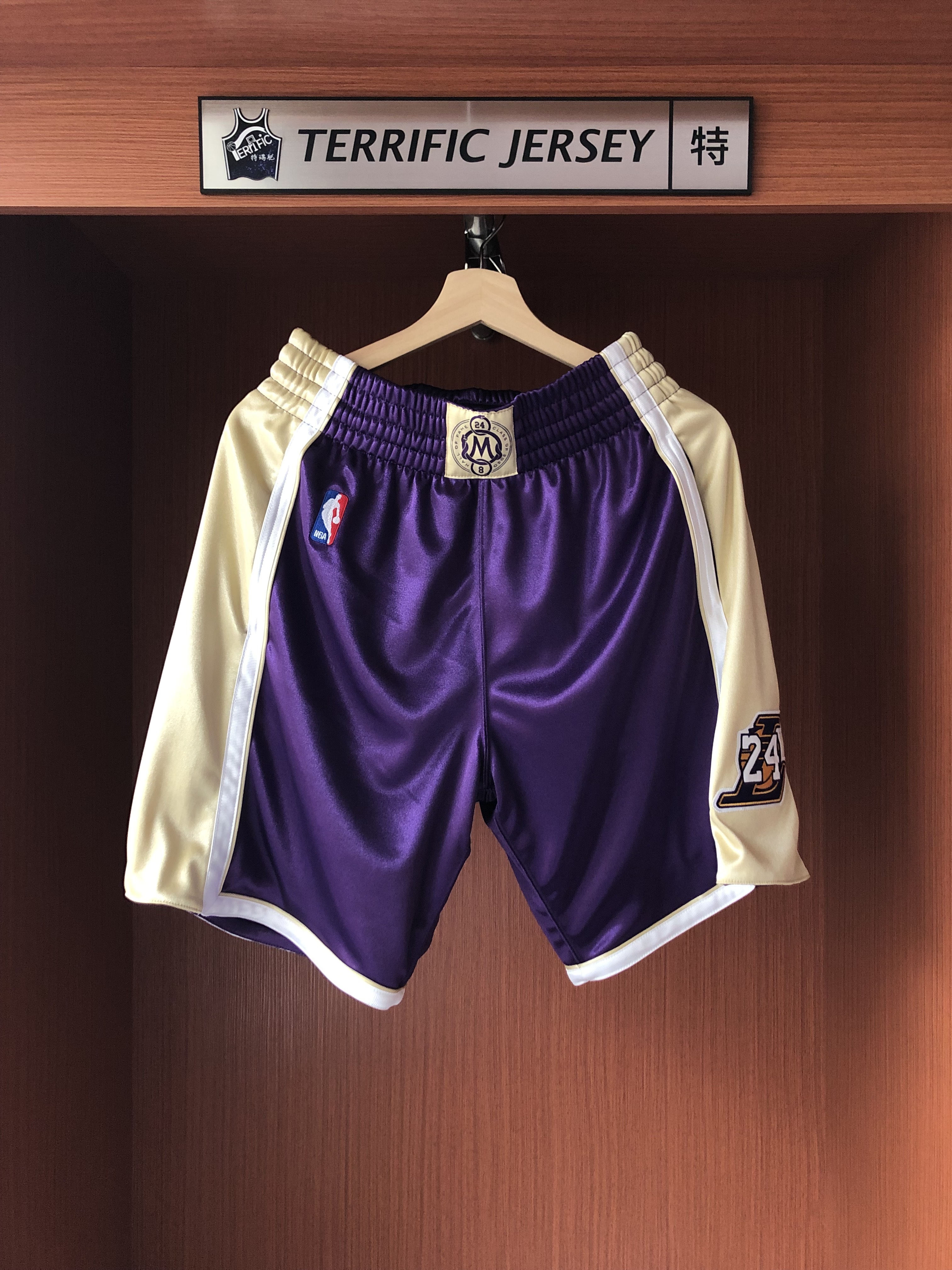NBA球褲 Los Angeles Lakers Kobe Bryant 洛杉磯湖人 名人堂紀念紫球褲 96-16紫 M&N Authentic Shorts 球員版 有口袋 全新