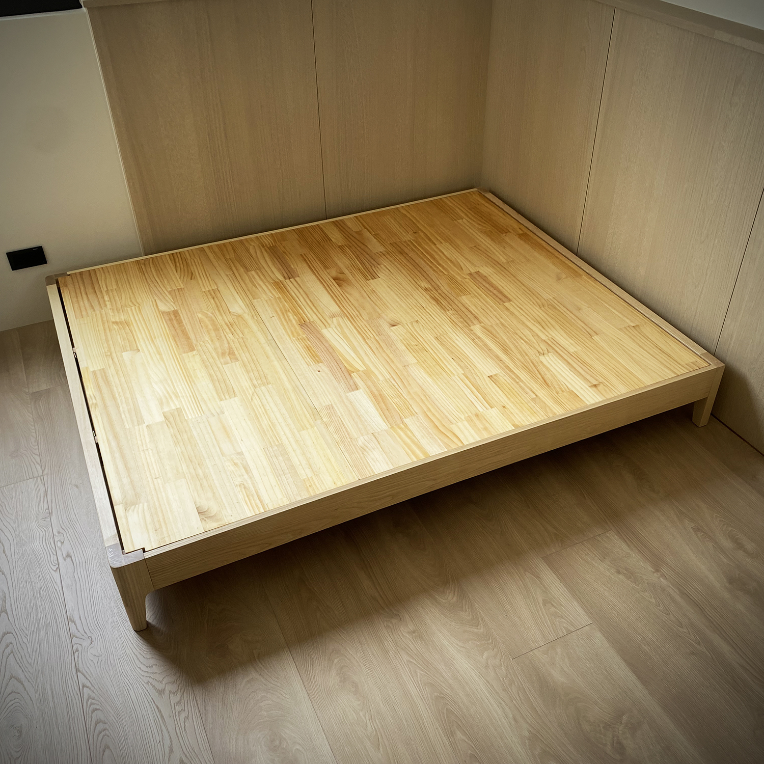 ZE0018-時光簡約-全實木造型床架(可訂製)