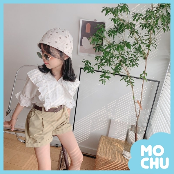 V字領花邊上衣+短褲(附腰帶)