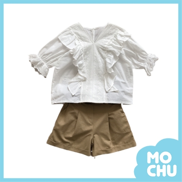 V字領花邊上衣+短褲(附腰帶)