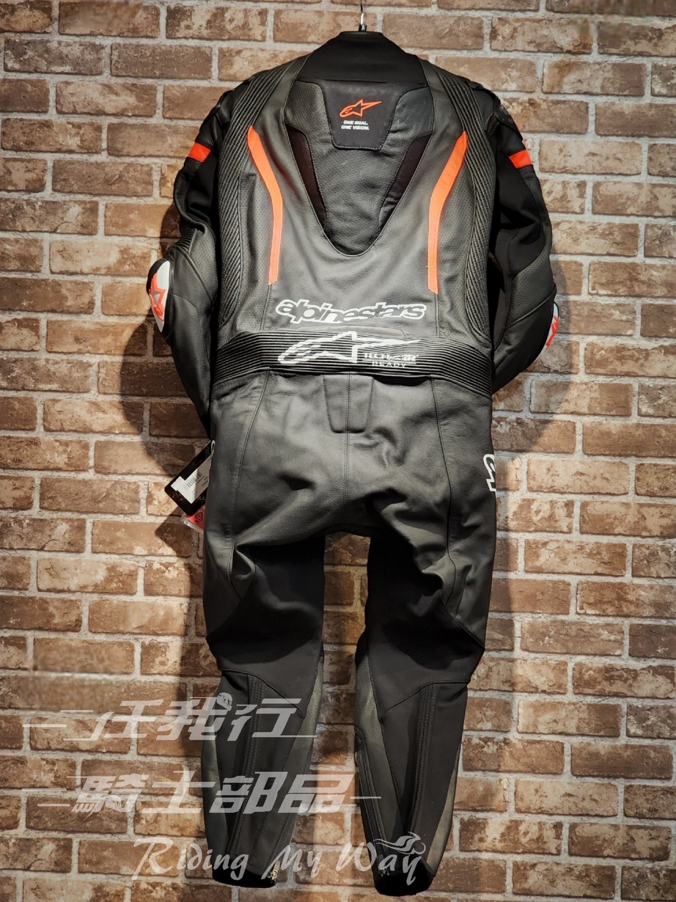 ALPINESTARS GP IGNITION LEATHER SUIT 1PC ASIA BLACK/RED FLUO 亞洲版 黑螢光紅 一件式皮衣