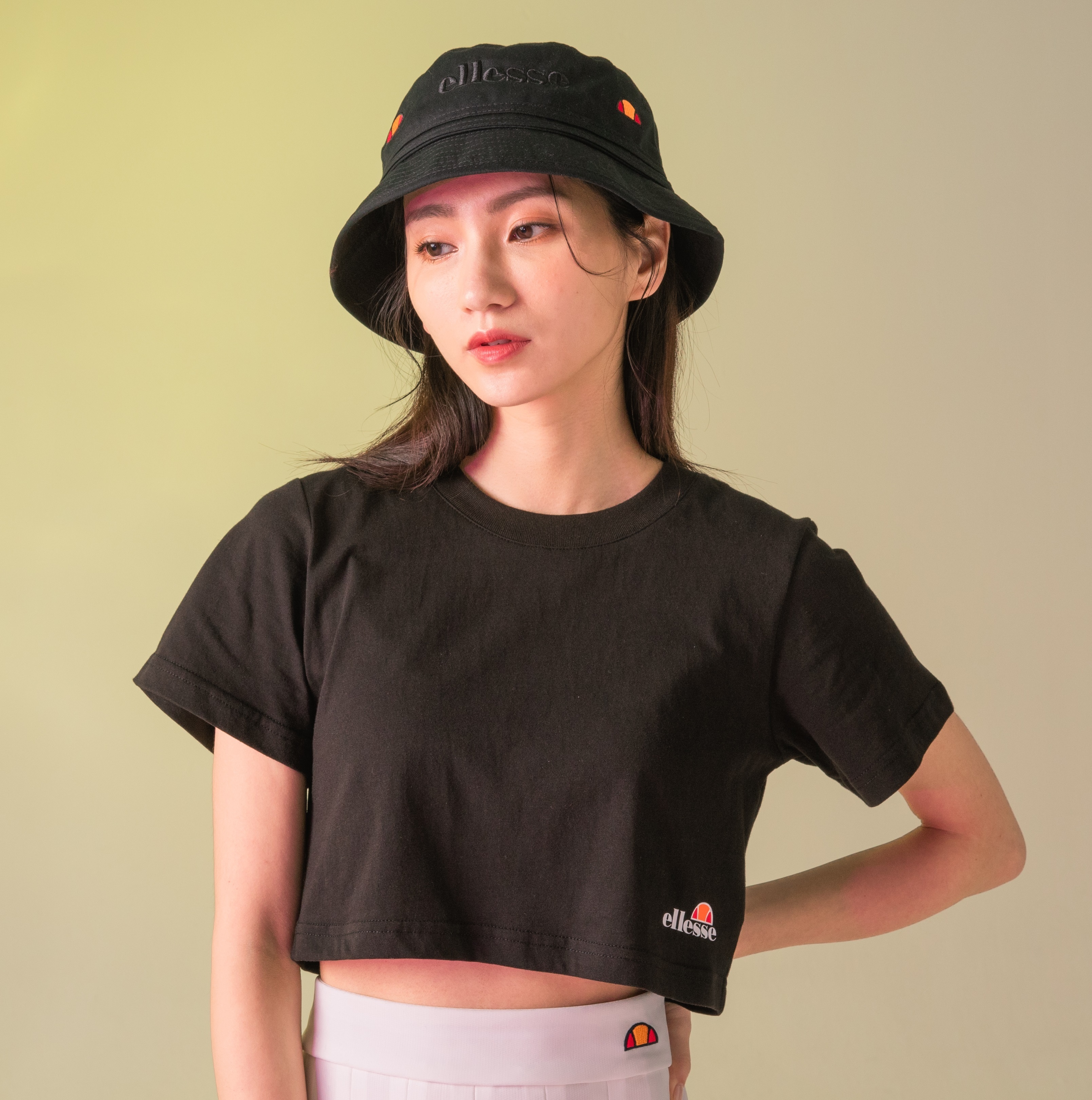 Ellesse 女款 經典短版T恤 黑色 歐美風