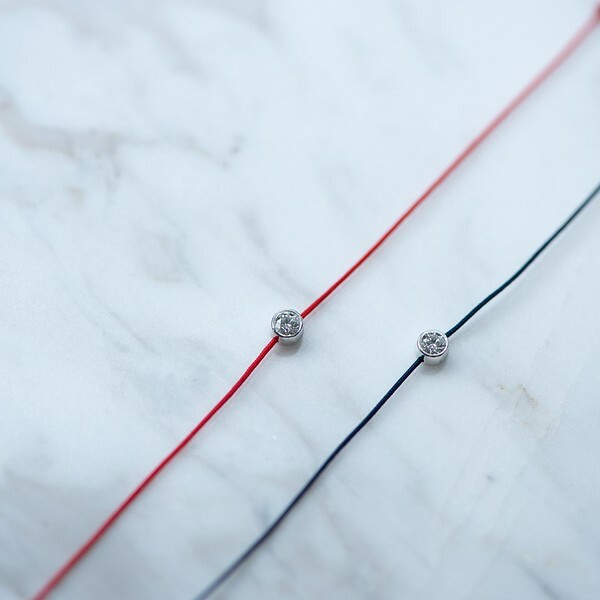 18K Bubble 0.10ct Diamond String