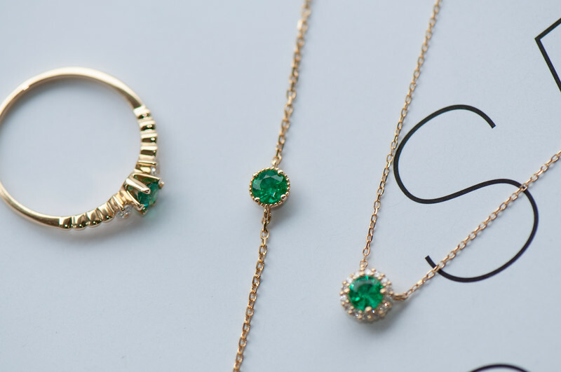 18K Dainty Emerald Bracelet