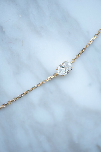 18K Solitaire Oval Diamond Bracelet