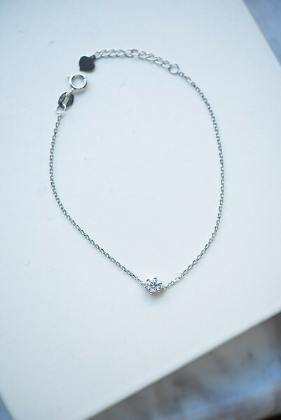 18K Single 0.20ct Diamond Bracelet