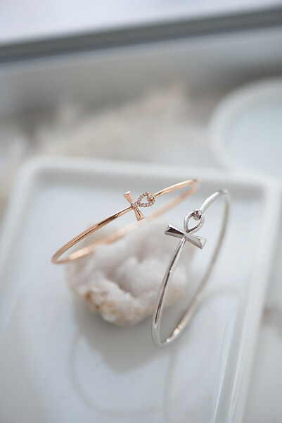 18K Ankh Diamond Bracelet