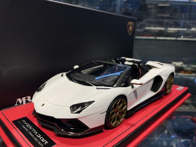 Final Lamborghini Aventador Ultimae Roadster Is A Homage To The One-Off Miura Roadster