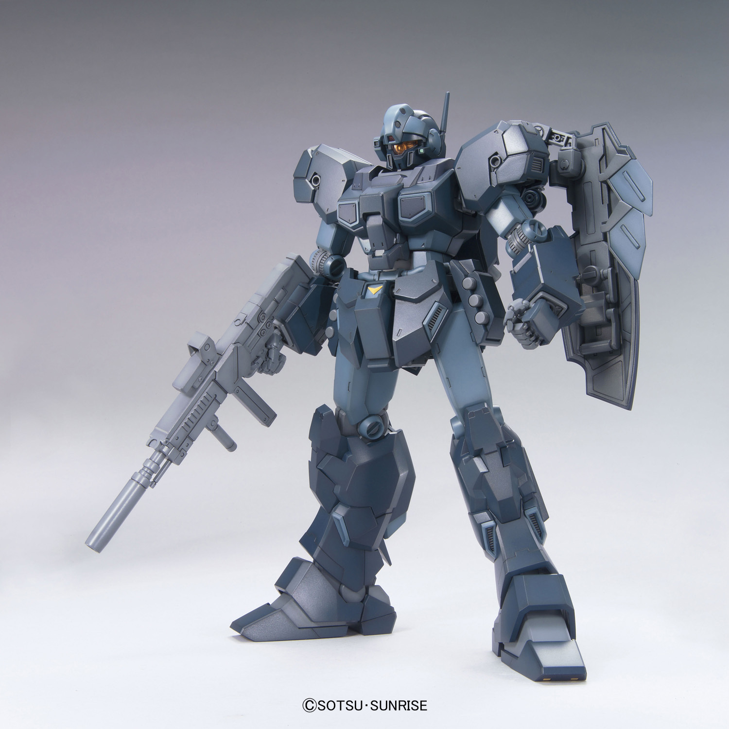 MG 1/100 傑斯塔