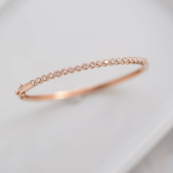 18K Diamond Bangle