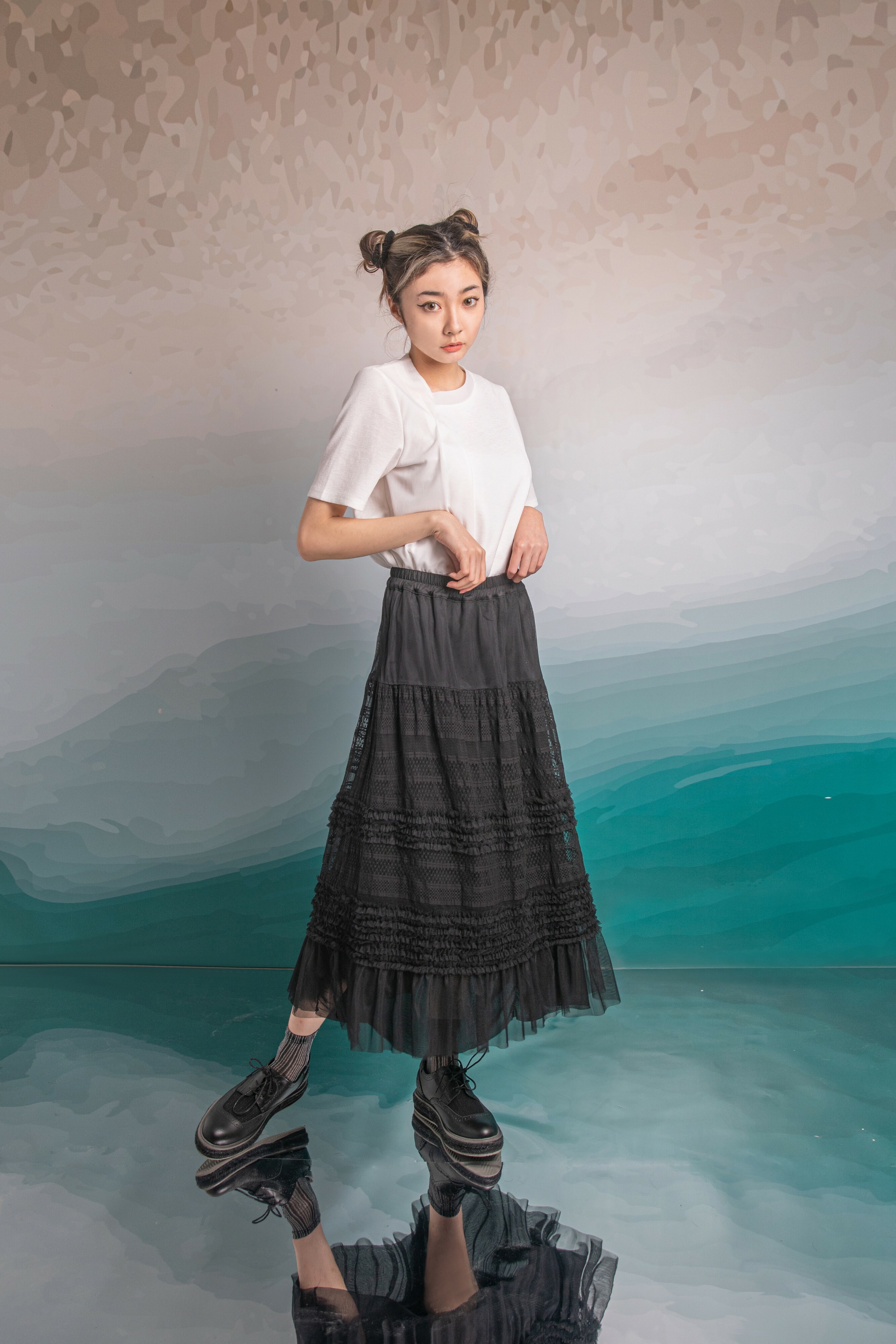 Lace skirt with gathering mesh details - K089C