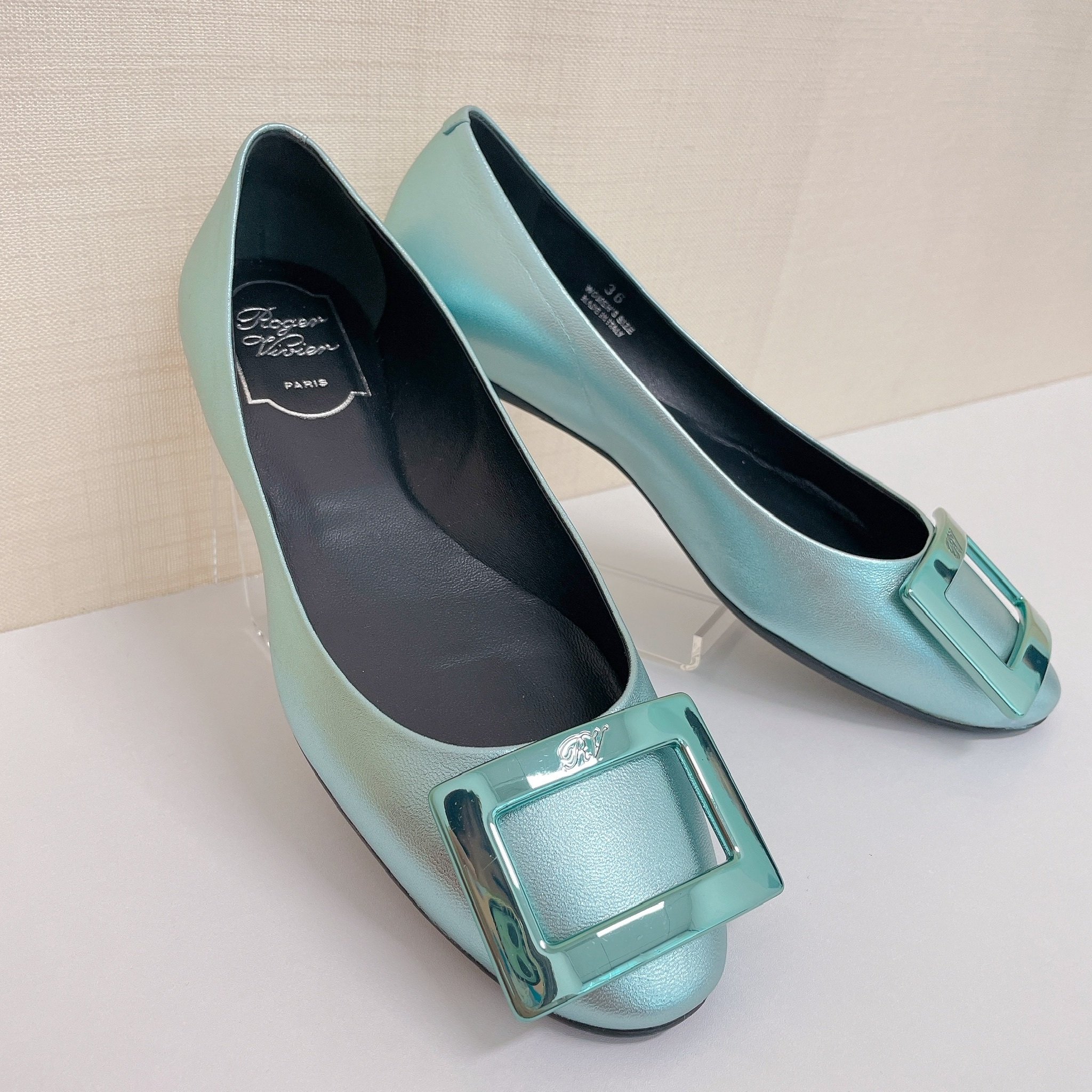 オンラインストア値下げ 定価16万以上Roger vivier limited edition 39