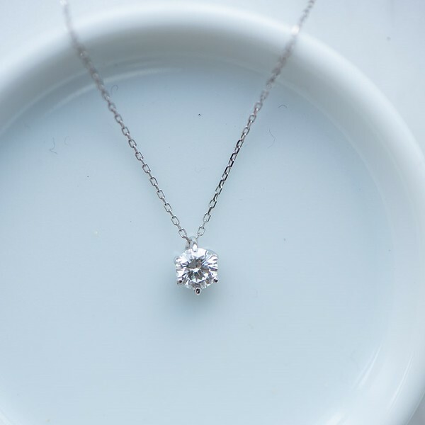 18K Delicada 0.30ct Diamond Necklace