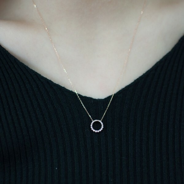 18K Full 'O' Diamond Necklace