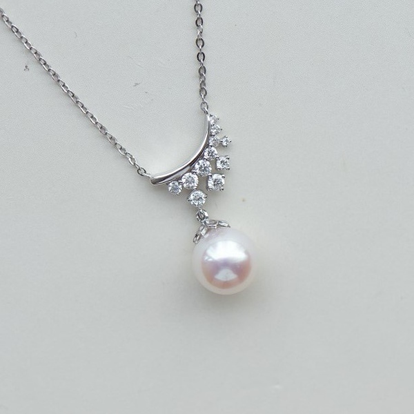 18K Diamond And Akoya Pearl Necklace