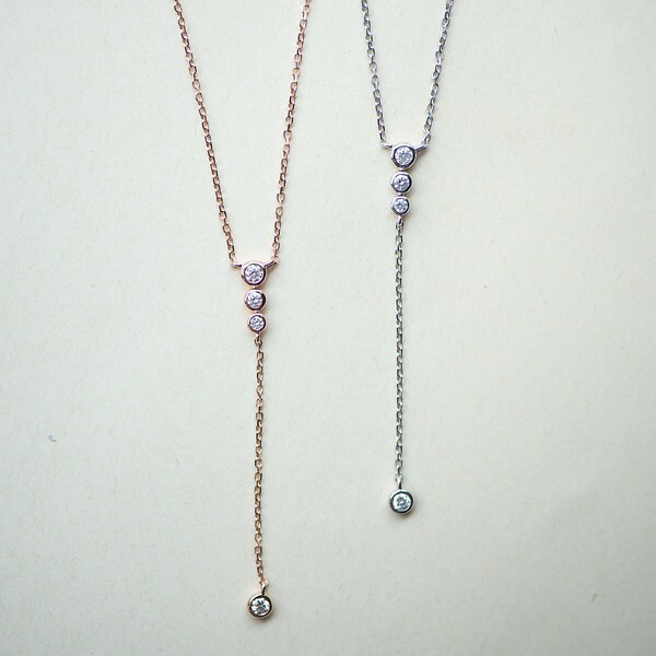 18K modern-Y diamond necklace