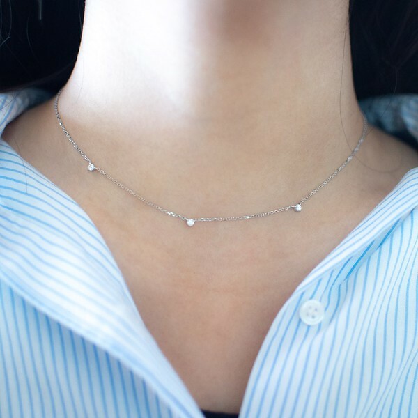 18K Gypsophila Diamond Necklace ( 3 diamond)