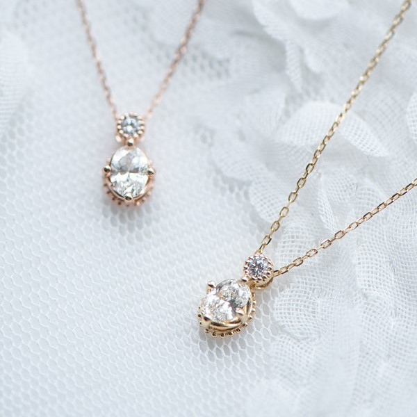 18K Petite Oval Diamond Necklace