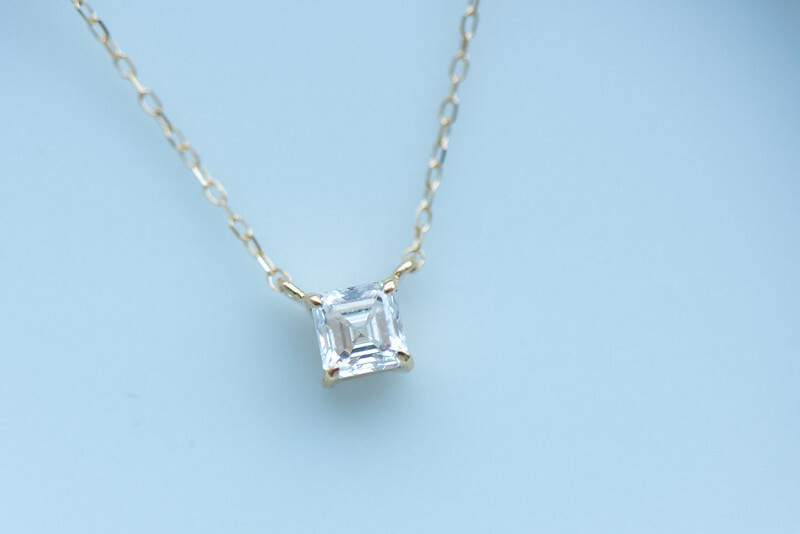 18K Single Asscher Cut Diamond Necklace